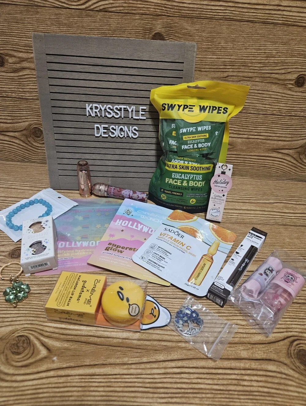 Beauty Bundle 15 Piece Creme Shop Sadoer Swype Wipes And More - Picture 1 of 4